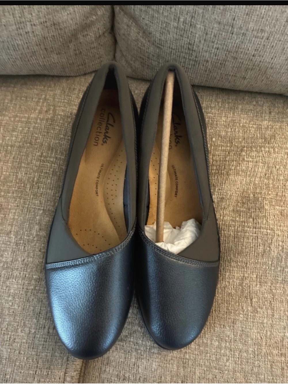 Clarks Black Leather Slip-On Flats for Women